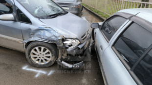 Потрійна ДТП на вул. Володимира Великого: пасажирка отримала струс мозку2