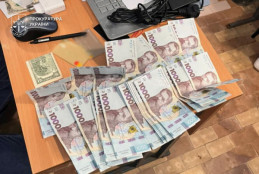 Проректор криворізького вишу організував схему хабарів за іспити з державної мови1