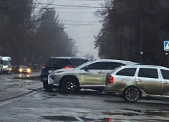 Ранкова аварія в центрі міста: на перехресті зіткнулися Lexus і Ford4