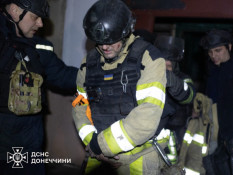 рф атакувала автомобіль українських надзвичайників, коли вони їхали на виклик про пожежу, поранено 4 – рьох службовців2