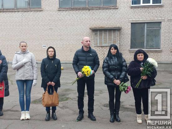 Шану віддали найближчі та небайдужі: у КГ №97 з’явився пам’ятний меморіал на честь Олександра Борисова1