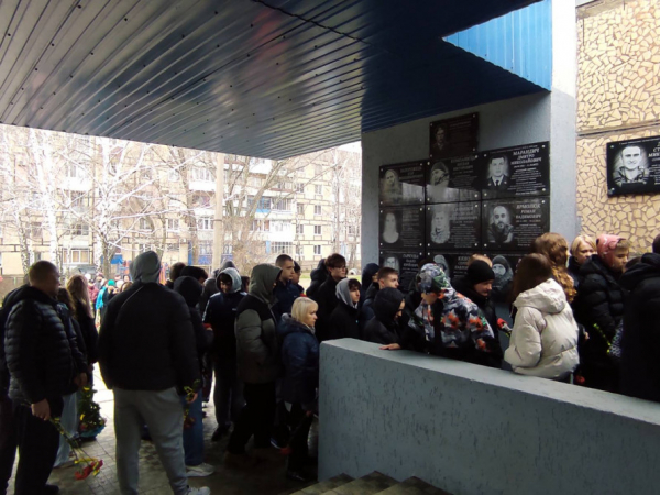 Став на захист України з початку повномасштабки: у Кривому Розі вшанували полеглого Захисника4