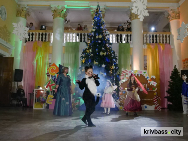 Свято для малечі: у Кривому Розі стартували новорічні програми2