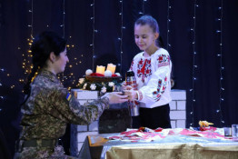 Тепло для Героїв: Кривий Ріг передав Захисникам та Захисницям першу партію з 3500 термосів, розписаних дітьми4