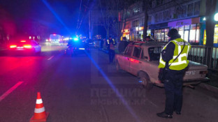 У Кам’янському сталася ланцюгова ДТП на вулиці Колачевського: пошкоджено п’ять автомобілів3