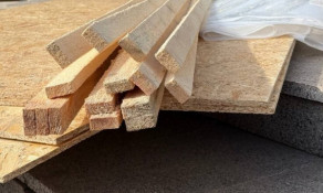 У Кривому Розі триває ліквідація наслідків ракетного удару: працює штаб допомоги, поранені отримують лікування0