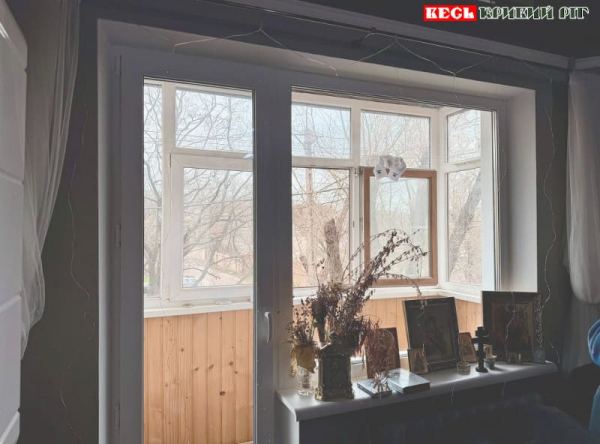 Вікна після обстрілу допоміг пану Олегу відновити Карітас Кривий Ріг