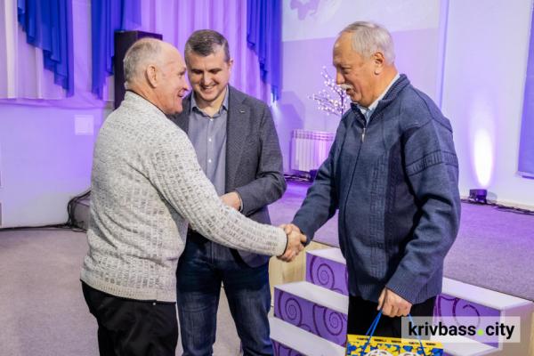 В єдиному ритмі допомоги: у Кривому Розі пенсіонерів-волонтерів Метінвесту відзначили за активність3