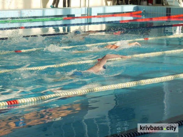 Вийшли на старт разом із дітьми: як ветерани змагалися у фінальних запливах VETERANS FAMILY GAMES 1