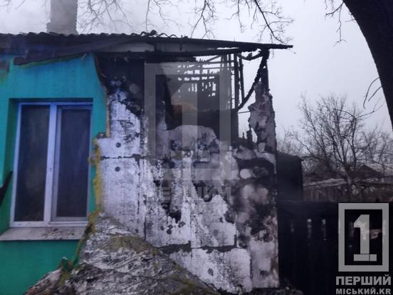 Втратили дах над головою: у Тернівському районі згорів приватний будинок2