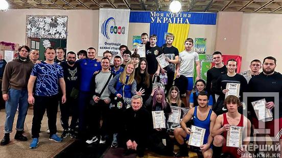 Захід на честь спортивної легенди: у Кривому Розі силою мірялися кращі важкоатлети міста9