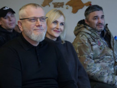 Захисники й Захисниці, які лікуються у Кривому Розі, отримають різдвяні подарунки та слова вдячності5