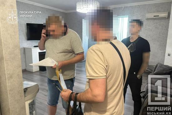 Заробляли на людській біді: у міській раді Дніпра викрили угруповання, що наживалося на ремонті обстріляних домівок5