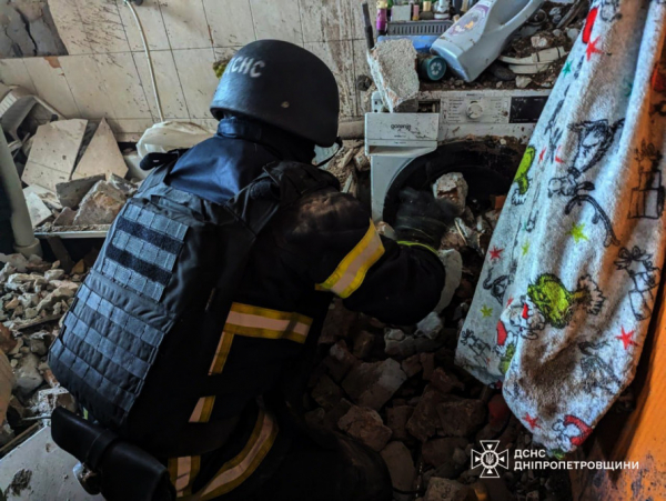 22 січня росіяни атакували Кривий Ріг шахедами і ракетами - є влучання в житловий будинок і серед постраждалих діти5