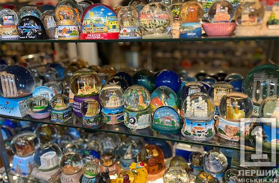 Це неймовірно мило: чоловік потрапив до Книги рекордів Гіннеса через любов до снігових куль5