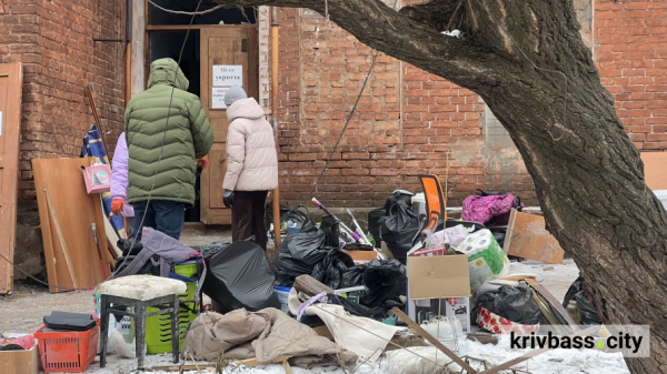 Четверо дітей серед поранених: росіяни майже добу обстрілюють Кривий Ріг  22 січня1