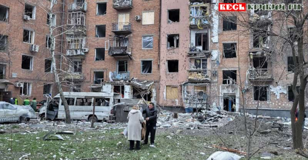 Багатоповерхівка зазнала удару Іскандером на Соцмісті в Кривому Розі