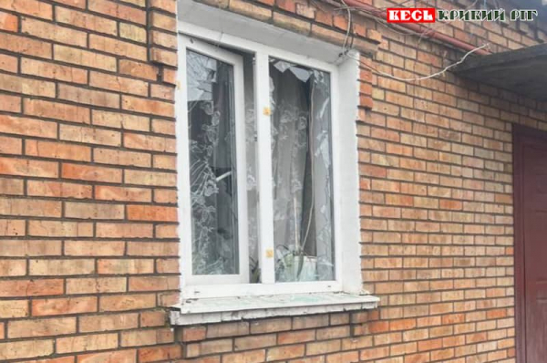 Наслідки обстрілів Дніпропетровщини &ndash; пошкоджено приватну оселю