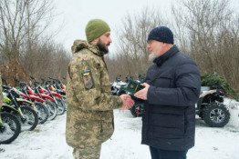 Криворізьким захисникам із 60-ї окремої механізованої Інгулецької бригади  передали допомогу від міста3