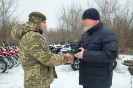 Криворізьким захисникам із 60-ї окремої механізованої Інгулецької бригади  передали допомогу від міста4