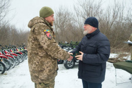 Криворізьким захисникам із 60-ї окремої механізованої Інгулецької бригади  передали допомогу від міста5