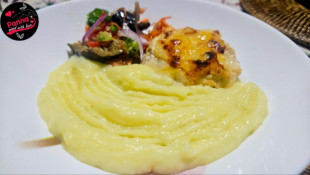 Кулінарний блог А. Паукової: Курячі бомбочки  з ананасом і сиром0