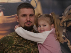 Люди зі сталі: криворізьких нацгвардійців — захисників Маріуполя — відзначили державними нагородами7