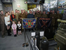 Люди зі сталі: криворізьких нацгвардійців — захисників Маріуполя — відзначили державними нагородами1