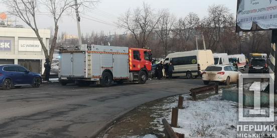 Маршрутка та два легковики: на Майдані Олександра Химиченка була потрійна ДТП1