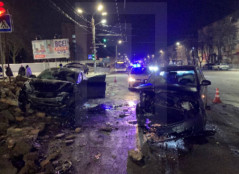 На вулиці Володимира Великого зіткнулися два автомобілі: є постраждалі0