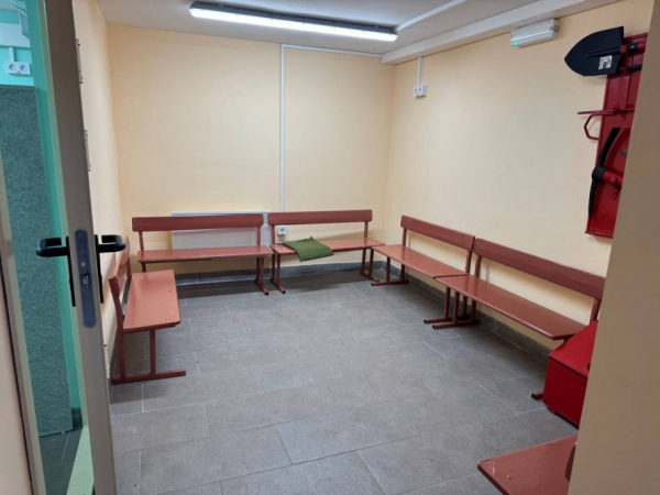 Не пустили містян в укриття під час тривоги: скандал у криворізькій гімназії №21 завершився звільненням директорки1