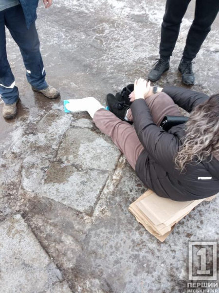 Опинився поряд у потрібні місце та час: волонтер «Шпиталю Майдану» допоміг дівчині з ногою1