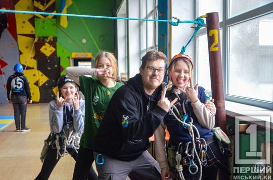 Підкорили «Висоту»: юні криворізькі туристи привезли оберемок медалей зі змагань3