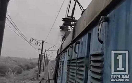 Понад 10 годин очікування через ожеледь: поїзд «Львів - Запоріжжя» затримується на шляху до Кривого Рогу
