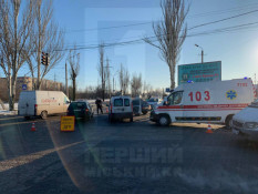 Потрійна ДТП на Об’їзній дорозі: одну з водійок госпіталізували3