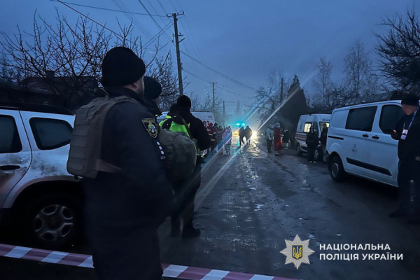 Росіяни вдарили по житлових будинках Кривому Рогу: загинула жінка, троє поранених4