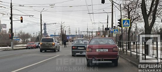 Шахедна атака на Кривий Ріг триває вже 10 годин: є пошкодження та зміни в русі транспорту2