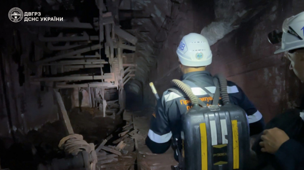 Сім кілометрів йшли пішки під землею: у Кривому Розі зі знеструмлених шахт врятували гірників2