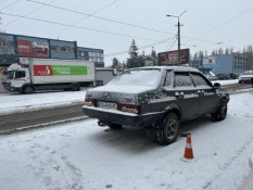 У Кривому Розі на мікрорайоні Дружба зіштовхнулися два автомобілі2