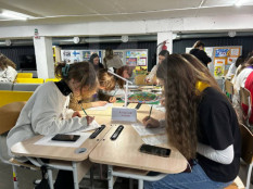 У Кривому Розі розпочався турнір з фінансової грамотності серед ліцеїв, що об’єднав найактивніші команди школярів1