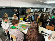 У Кривому Розі розпочався турнір з фінансової грамотності серед ліцеїв, що об’єднав найактивніші команди школярів2