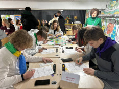 У Кривому Розі розпочався турнір з фінансової грамотності серед ліцеїв, що об’єднав найактивніші команди школярів3