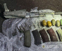 У Кривому Розі затримали продавця зброї та боєприпасів1