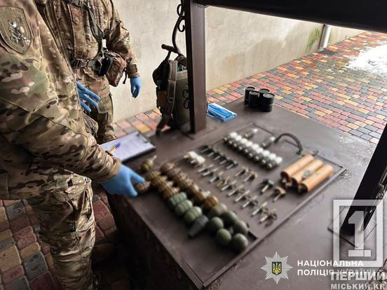 Уявили себе збройовими баронами: мешканці Дніпропетровщини були причетні до торгівлі по Україні3