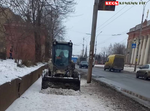 Снігоприбиральна техніка на вулицях Кривого Рогу