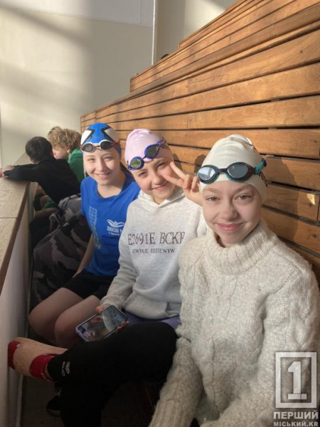 Вода кипіла від азарту: пройшов Зимовий чемпіонат Кривого Рогу з плавання2