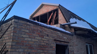 Ворожі удари по Нікопольщині: зруйновано будинок, є численні пошкодження9