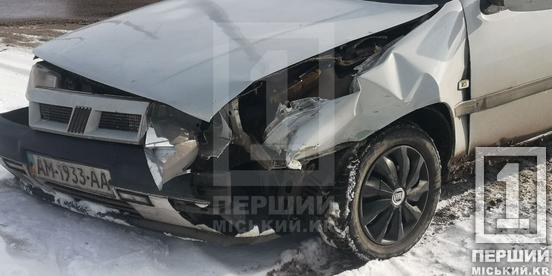 Занесло на слизькій дорозі: у Довгинцівському районі ДПТ з легковиком і мотоциклом4