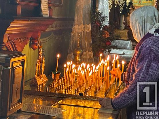 Жила служінням громаді: у Кривому Розі на вічний спокій провели Людмилу Царикову3