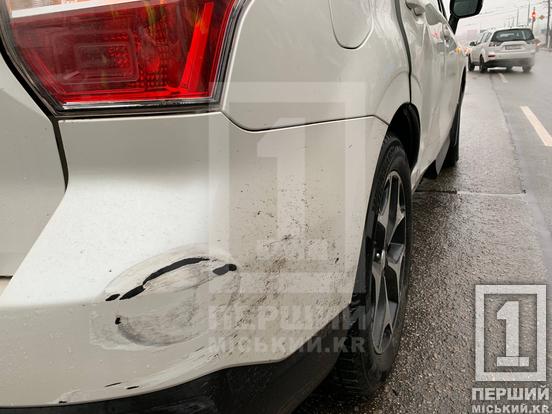 Жінку та дитину забрала швидка: на проспекті Миру сталося зіткнення Subaru і Volvo3